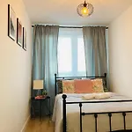 Διαμέρισμα Lovely Space *