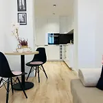 Διαμέρισμα Lovely Space *